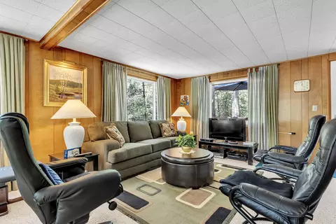 Living - 26975 Idyllwild Rd, Idyllwild, CA 92549 photo 3 of 6
