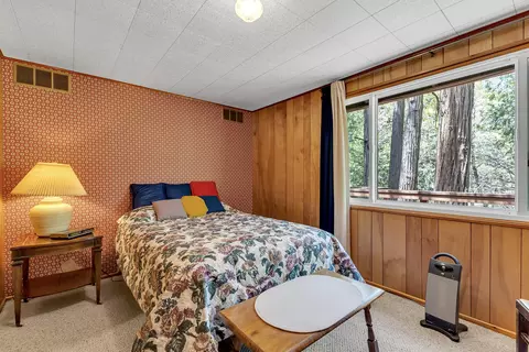 Bedroom - 26975 Idyllwild Rd, Idyllwild, CA 92549 photo 1 of 5