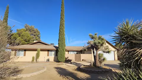 8199 Palomar Ave, Yucca Valley, CA 92284
