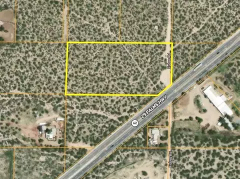 9826 Fobes Rd, Morongo Valley, CA 92256