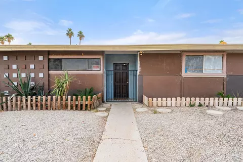 74683 Merle Dr, Palm Desert, CA 92260