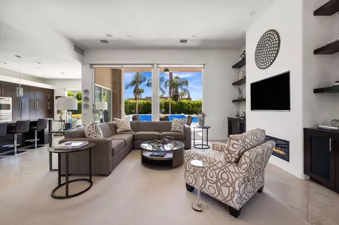 10 Silver Cir, Rancho Mirage, CA 92270