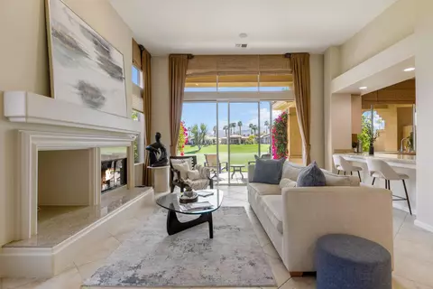 437 Desert Holly Dr, Palm Desert, CA 92211