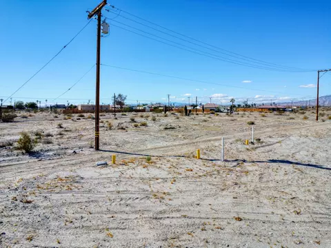 2865 China Ct, Thermal, CA 92274 photo 3