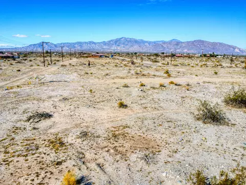 2865 China Ct, Thermal, CA 92274 photo 4