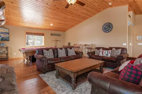 Living - 1498 Klamath Rd, Big Bear City, CA 92314 photo 2 of 4