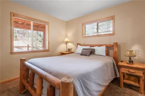 Bedroom - 1498 Klamath Rd, Big Bear City, CA 92314 photo 3 of 8