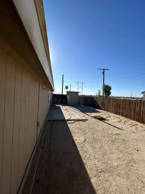 2339 Fullerton Ave, Thermal, CA 92274 photo 19