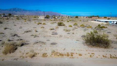 2575 Sea View Ave, Thermal, CA 92274 photo 3