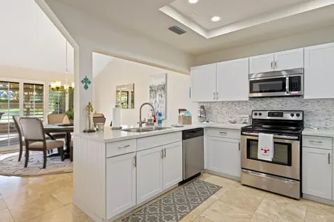 77637 Woodhaven Dr S, Palm Desert, CA 92211