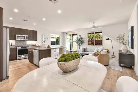 Dining - 51570 Ponderosa Dr, Indio, CA 92201 photo 2 of 3