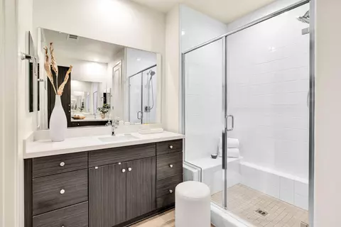 Bath - 51570 Ponderosa Dr, Indio, CA 92201 photo 1 of 2