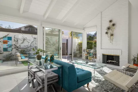 2530 E Miramonte Cir, Palm Springs, CA 92264