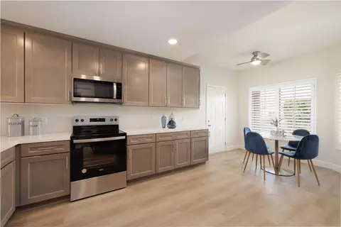 463 Desert Falls Dr N, Palm Desert, CA 92211