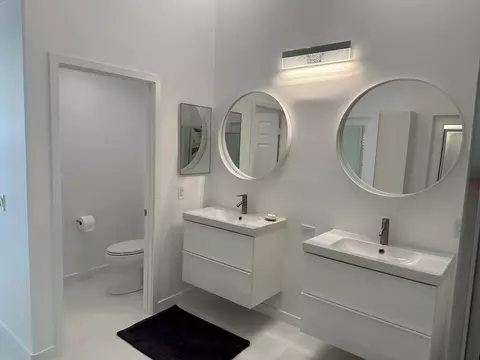 Bath - 43325 Hemings St, Indio, CA 92201 photo 1 of 4