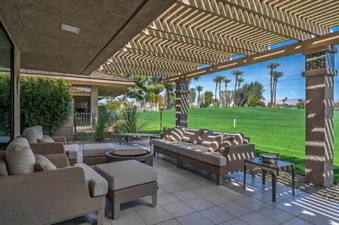 98 Columbia Dr, Rancho Mirage, CA 92270