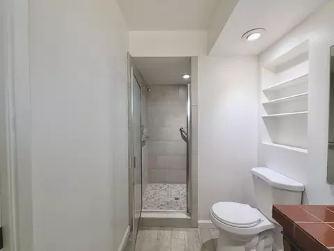 Bath - 60358 La Mirada Trl, Joshua Tree, CA 92252 photo 3 of 6