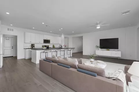 Living - 82410 Murray Canyon Dr, Indio, CA 92201 photo 2 of 6