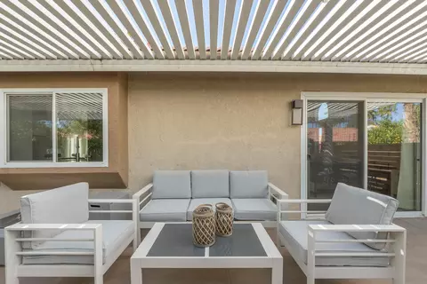 40798 Schafer Pl, Palm Desert, CA 92211