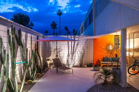 411 Desert Lakes Dr, Palm Springs, CA 92264