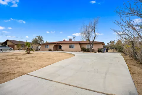 58129 Pueblo Trail Trl, Yucca Valley, CA 92284 photo 3