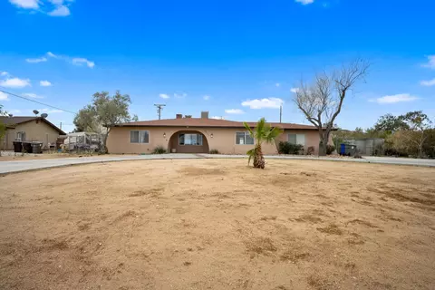 58129 Pueblo Trail Trl, Yucca Valley, CA 92284 photo 4