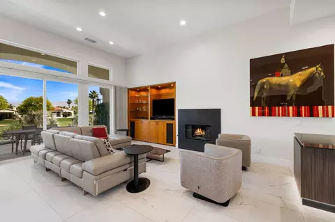 932 Mesa Grande Dr, Palm Desert, CA 92211