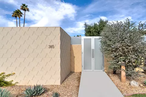 385 Desert Lakes Dr, Palm Springs, CA 92264
