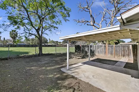 Undisclosed, Riverside, CA 92503 photo 33