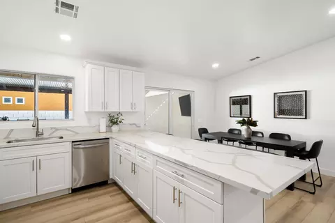 Kitchen - 81185 Paludosa Dr, Indio, CA 92201 photo 4 of 4