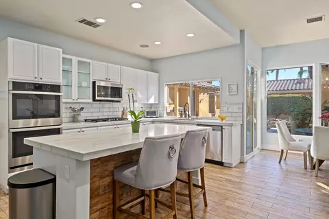 33 Via Amormio, Palm Desert, CA 92260