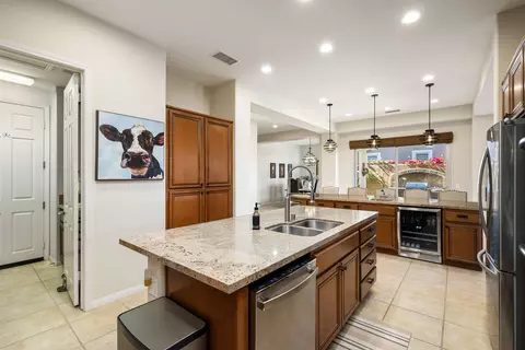Kitchen - 81940 Eagle Claw Dr, La Quinta, CA 92253 photo 3 of 8