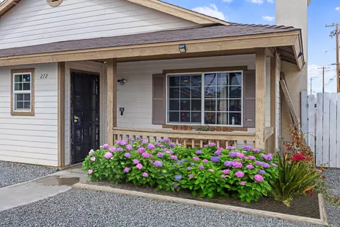 272 East 6th St, Perris, CA 92570