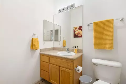 Bath - 82714 Odlum Dr, Indio, CA 92201 photo 4 of 5