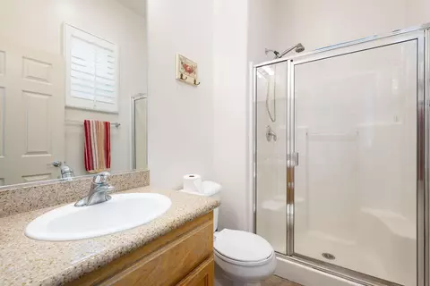 Bath - 82714 Odlum Dr, Indio, CA 92201 photo 3 of 5