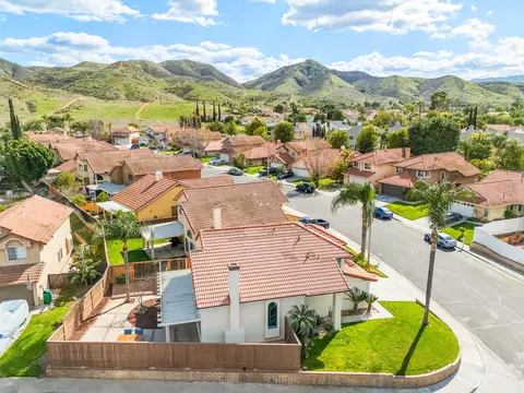 View/Area - 3523 April Shower Dr, Riverside, CA 92503 photo 4 of 5