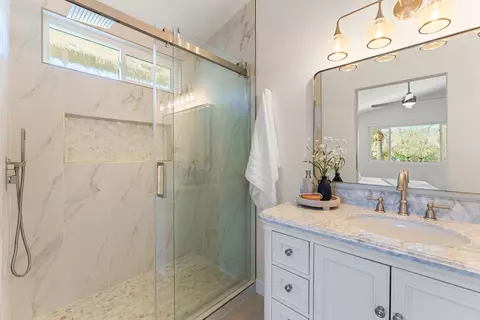 Bath - 3523 April Shower Dr, Riverside, CA 92503 photo 2 of 4