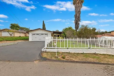 2466 Hummingbird Hill Ln, Fallbrook, CA 92028 photo 5