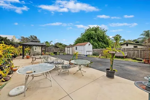 2466 Hummingbird Hill Ln, Fallbrook, CA 92028 photo 4