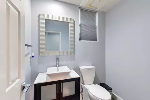 Bath - 46432 Calle Raphael, Indio, CA 92201 photo 1 of 4