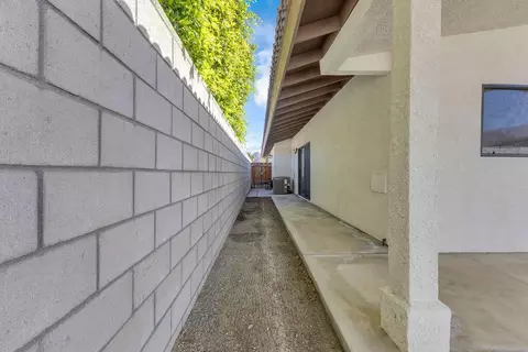 52785 Eisenhower Dr, La Quinta, CA 92253 photo 37