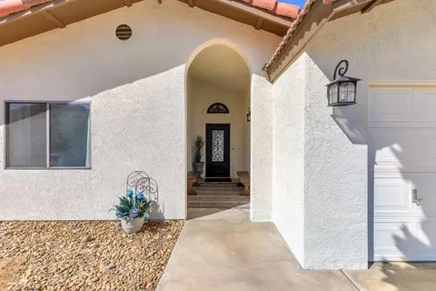 52785 Eisenhower Dr, La Quinta, CA 92253 photo 3