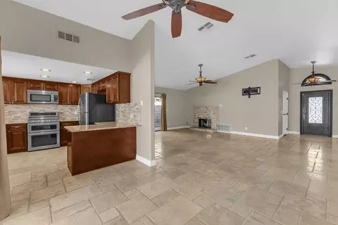 52785 Eisenhower Dr, La Quinta, CA 92253 photo 18