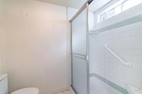 Bath - 73165 Haystack Rd, Palm Desert, CA 92260 photo 2 of 4