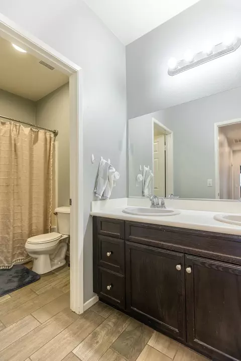 Bath - 37 Laurel Ct, Calimesa, CA 92320 photo 2 of 2