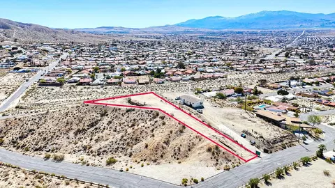 9062 Calle Vecinos, Desert Hot Springs, CA 92240