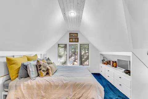 Bedroom - 52831 Laurel Trl, Idyllwild, CA 92549 photo 7 of 10