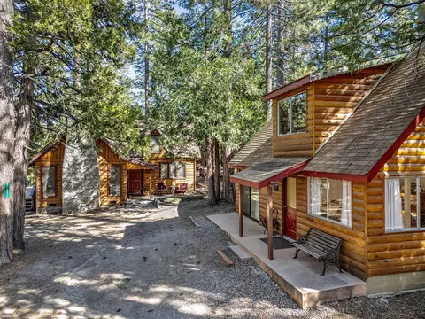 Exterior - 52831 Laurel Trl, Idyllwild, CA 92549 photo 2 of 39