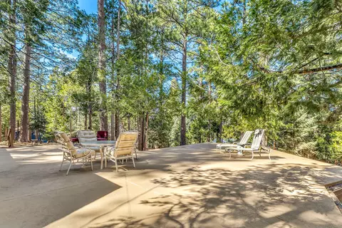 Exterior - 52831 Laurel Trl, Idyllwild, CA 92549 photo 14 of 39