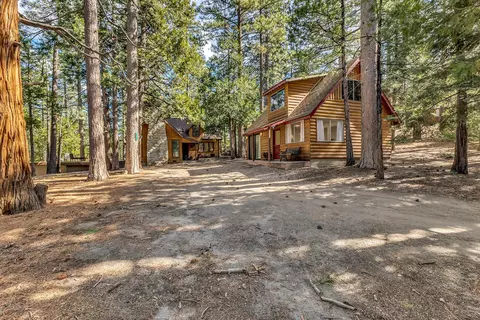 Exterior - 52831 Laurel Trl, Idyllwild, CA 92549 photo 5 of 39